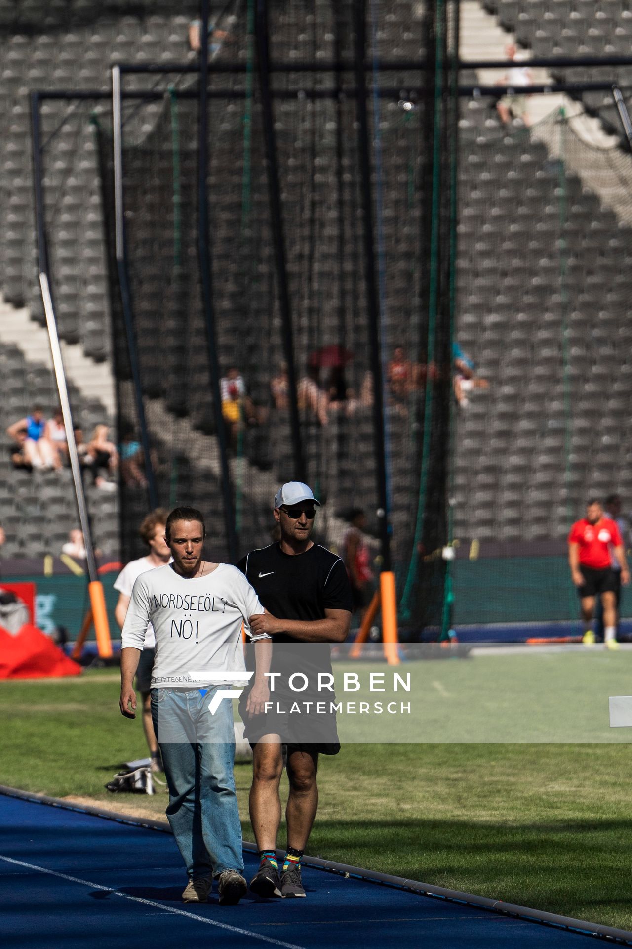 Flitzer Nordseeoel noe! - waehrend der deutschen Leichtathletik-Meisterschaften im Olympiastadion am 26.06.2022 in Berlin